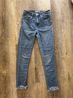 Levi: High-Rise Slim Women's Jeans with flare